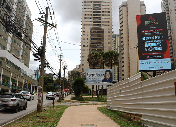 PAINEL LED CASTANHEIRAS